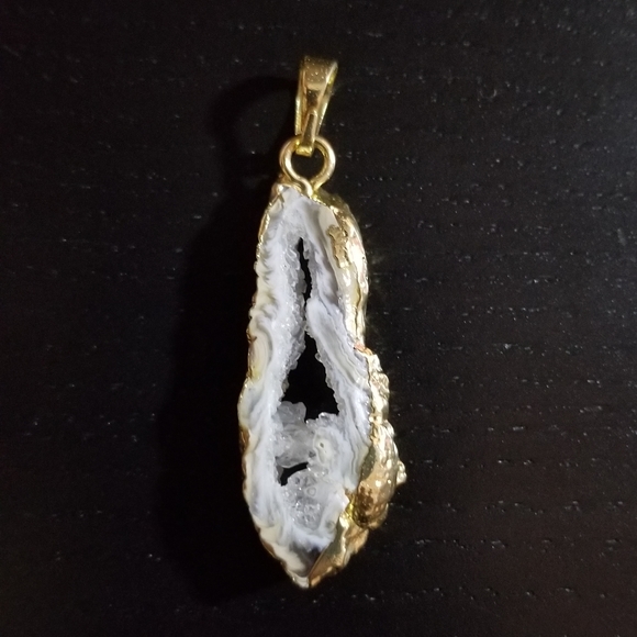 Natural Agate Drusy Necklace - Picture 3 of 9